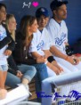 /album/fotogaleria/joe-jonas-ashley-greene-dugout-02-jpg/
